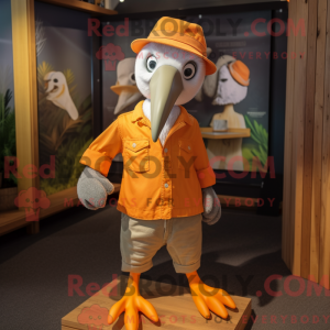 Personagem de máscara de um...