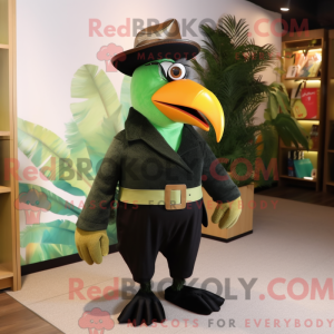 Personagem de máscara de...