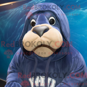 Personagem de máscara de...