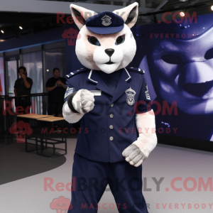 Personagem de máscara de um...