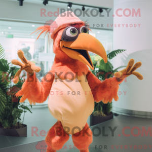 Personagem de máscara de um...