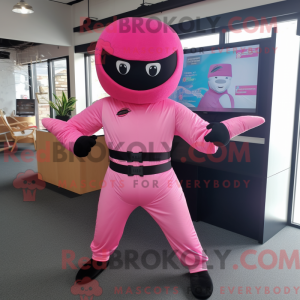 Maskotkarakter av en rosa...