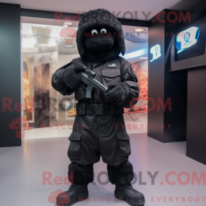 Personagem de máscara de...