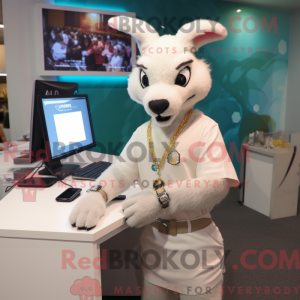 Personagem de máscara de um...