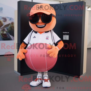 Maskotfigur af en Peach...