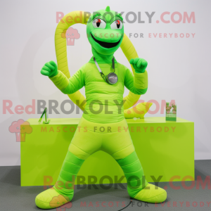 Personagem de máscara de...
