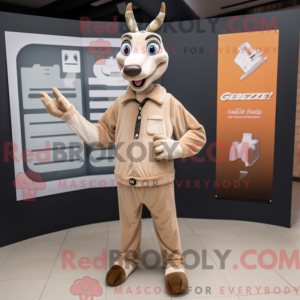 Postava maskota béžové...