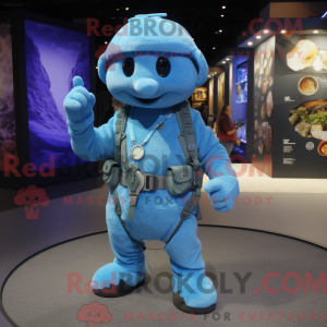 Personagem de máscara de um...