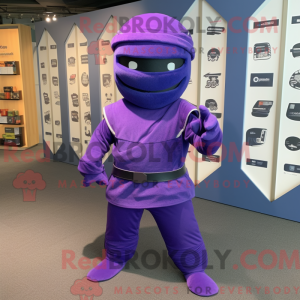 Personagem de máscara de...