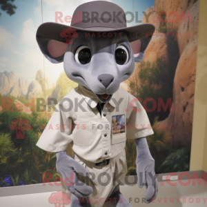 Personagem de máscara de um...
