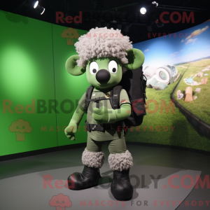 Personagem de máscara de...