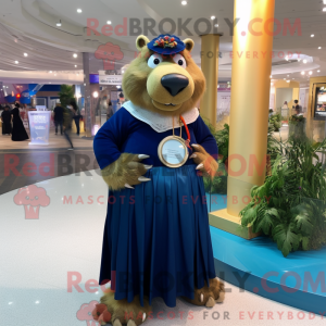 Personagem de máscara de...