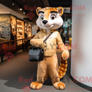 Personagem de máscara de...