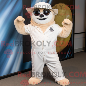 Personagem de máscara de...