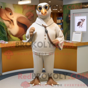 Postava maskota Tan Pigeon...