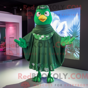Personagem de máscara de...