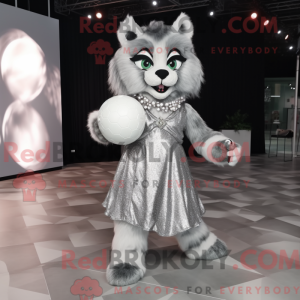 Personagem de máscara de...