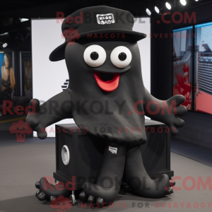 Postava maskota černé...