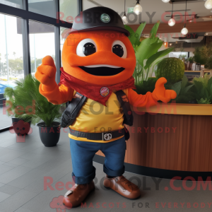 Maskotkarakter af en orange...