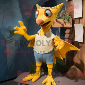 Personagem de máscara de um...