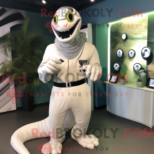 Personagem de máscara de...