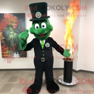 Personagem de máscara de...