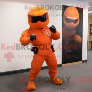 Postava maskota Orange Para...