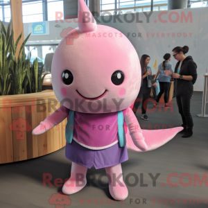 Maskottchenfigur eines rosa...