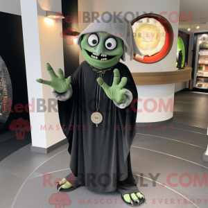 Personagem de máscara de...
