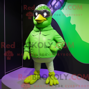 Personagem de máscara de...