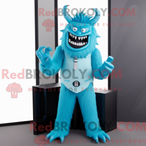Personagem de máscara de um...