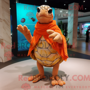 Maskotkarakter af en orange...