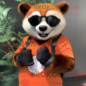 Personagem de máscara de um...
