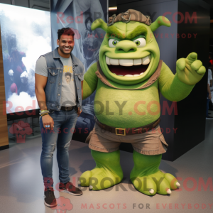 Máscara de personagem verde...