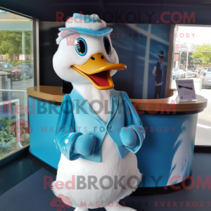 Personagem de máscara de...
