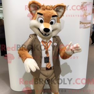 Personagem de máscara de...