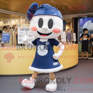 Postava maskota Navy Miso...