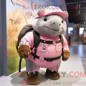 Personagem de máscara de...