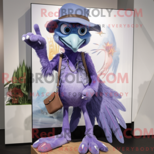 Personagem de máscara de...