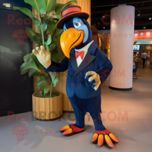 Postava maskota Navy Tucan...