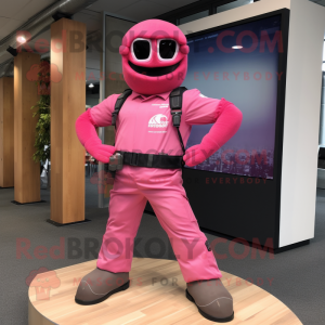 Rosa Commando maskot drakt...