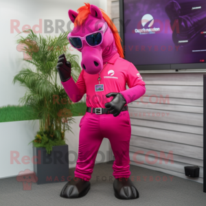 Magenta Horse mascotte...