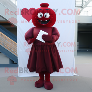 Maroon Love Letter maskot...