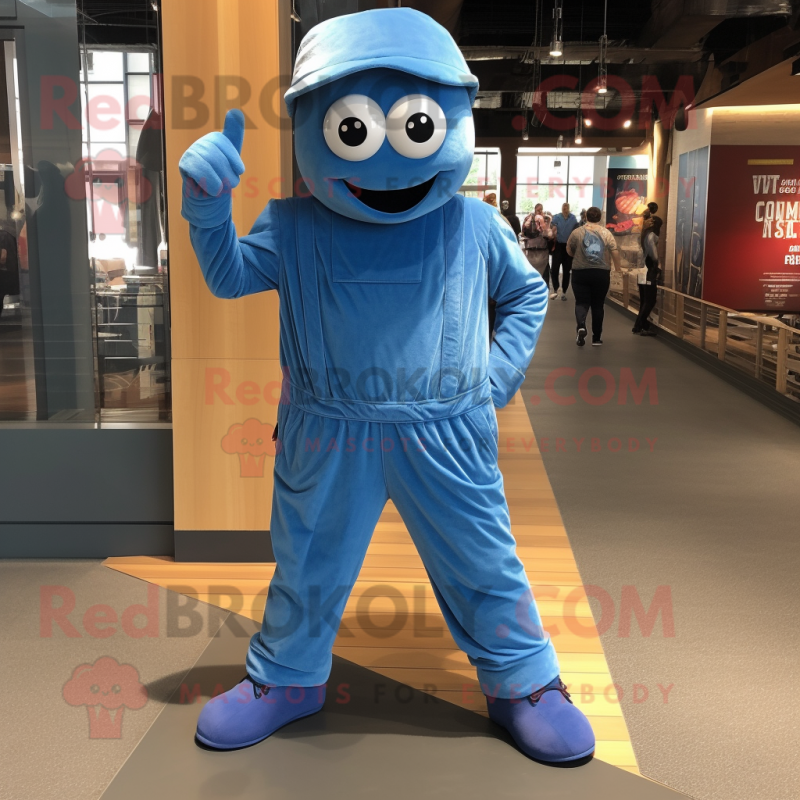 Personaggio in costume della mascotte Blue But vestito con pantaloni di velluto a coste e lacci per scarpe