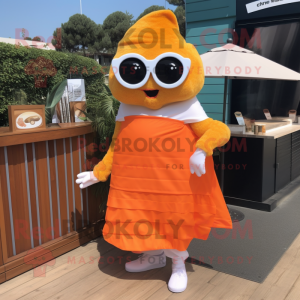 Postava maskota Orange Fish...