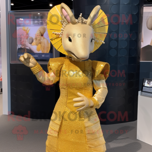 Gold Armadillo maskot...