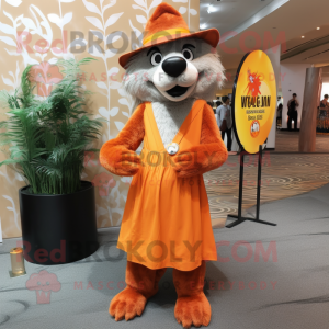 Orange Say Wolf maskot...