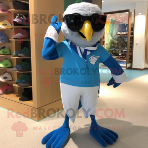 Sky Blue Falcon maskot...