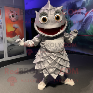 Silver Piranha maskot...