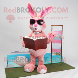Pink Wild Rabbit maskot...